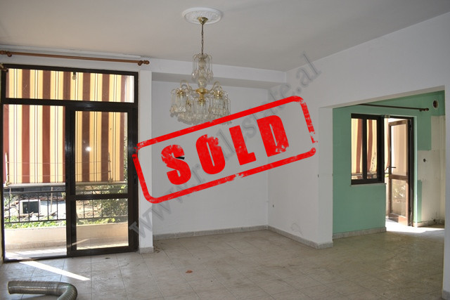 Three storey villa for sale in Dum Allas street in Tirana.&nbsp;
The first floor offers a surface o